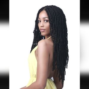 Bobbi Boss Nu Lock lakefront wig 1b